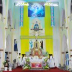 Đức cha Anphong cử hành Thánh Lễ Vọng Phục Sinh tại Nhà thờ Chính tòa Xã Đoài