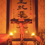 Để Chúa “hội nhập” qua bàn thờ gia đình