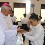 Tiền Chủng viện Xã Đoài bế giảng năm học và trao tu phục cho chủng sinh